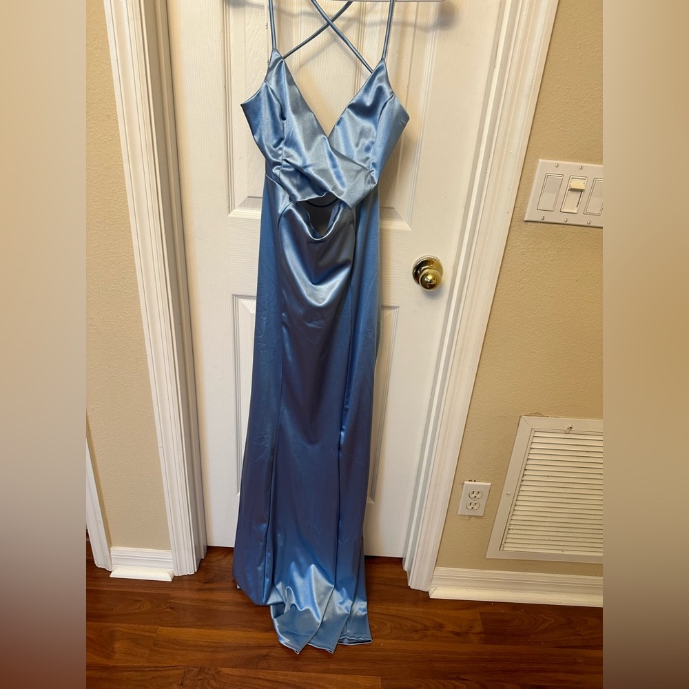 Lulus Beautiful satin blue floor length gown size XL
